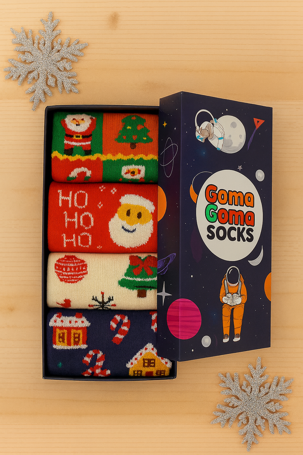 Yılbaşı Çorap Seti – 4'lü Paket Zencefilli Kurabiye, Noel Baba ve Festive Desenli Crew Çoraplar